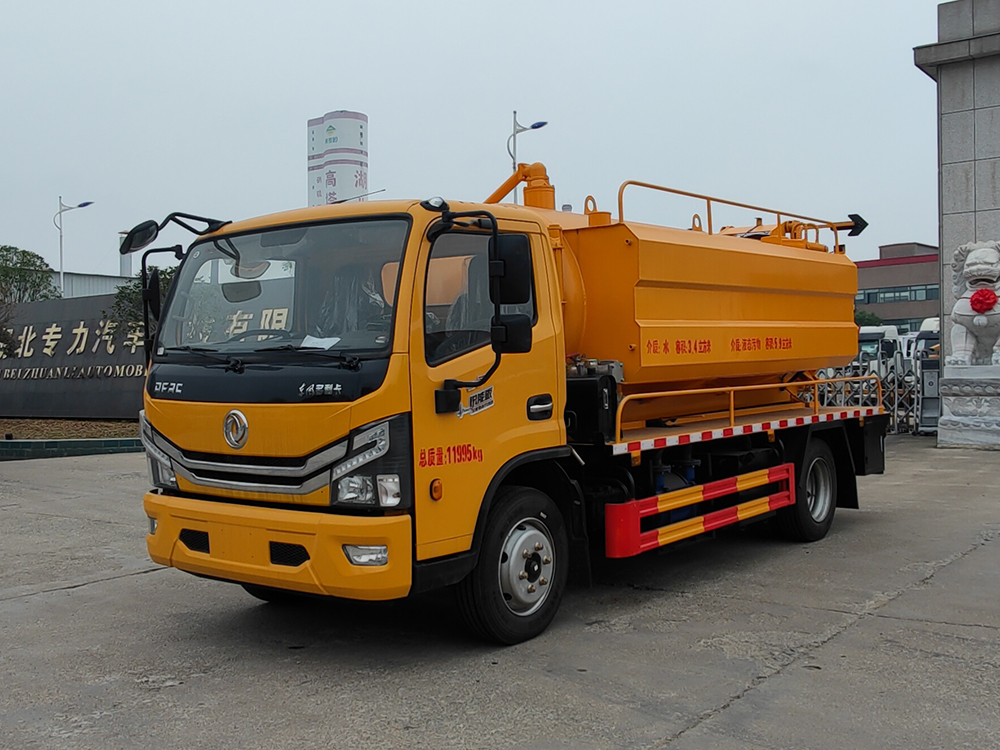 東風大多利卡9.3方清洗吸污車